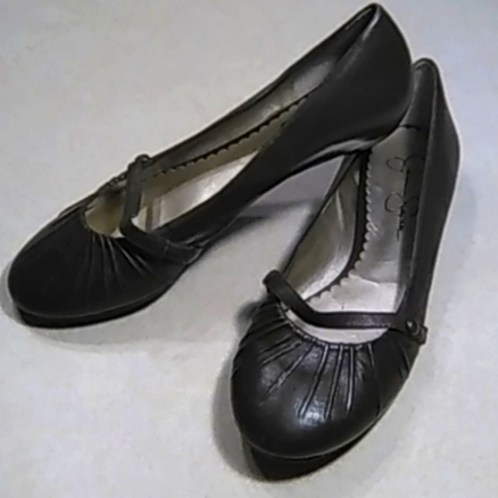 Chocolate brown leather Jessica Simpson Flats